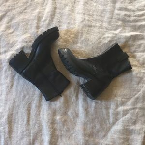 Beautiful Steve Madden leather stompers